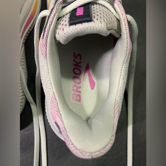 Brooks Ghost 17 Women’s Gray Pink Running Walking Sneakers Shoe Size- 7.5 - Picture 8 of 12